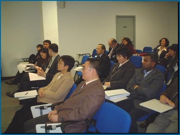 602x451 pixels (109K)